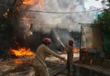 Ινδία: 20 νεκροί και αρκετοί τραυματίες σε πυρκαγιά σε κτίριο