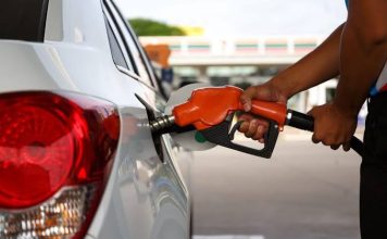 Πετρέλαιο: Πότε θα περάσει στην αντλία η αποκλιμάκωση των διεθνών τιμών