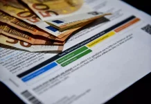 Σταθερά τα περισσότερα πράσινα τιμολόγια ρεύματος τον Ιούλιο παρά την άνοδο της χονδρεμπορικής αγοράς