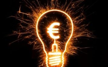 Ρεύμα 2025: Οι μεγάλοι «κερδισμένοι» και οι ακριβότεροι πάροχοι – Η πρώτη ετήσια αξιολόγηση της ΡΑΑΕΥ αλλάζει τα δεδομένα στην αγορά ηλεκτρικής ενέργειας