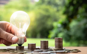 Δύο σημαντικές παρεμβάσεις στα τιμολόγια ρεύματος ετοιμάζει η ΡΑΑΕΥ – Τι προβλέπουν