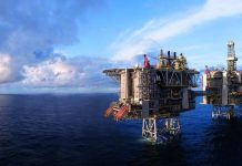 Την έκδοση νέων αδειών για γεωτρήσεις ορυκτών καυσίμων στη Βόρεια Θάλασσα εξετάζει η Βρετανία