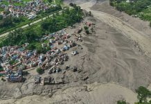 Φονικές πλημμύρες στο Νεπάλ: Στους 270 οι νεκροί, στους 1.500 οι αγνοούμενοι