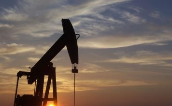Πετρέλαιο: Ανάσα μετά το ράλι, αλλά το Ιράν κρατά την αγορά σε συναγερμό