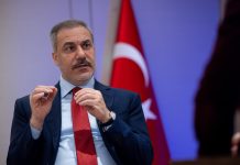 Χ. Φιντάν: «Η στρατιωτικοποίηση των νησιών στο Αιγαίο αποτελεί απειλή για την Τουρκία»