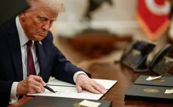 Ο Τραμπ καταργεί τους περιορισμούς για τις εκπομπές ρύπων των ηλεκτροπαραγωγικών εργοστασίων